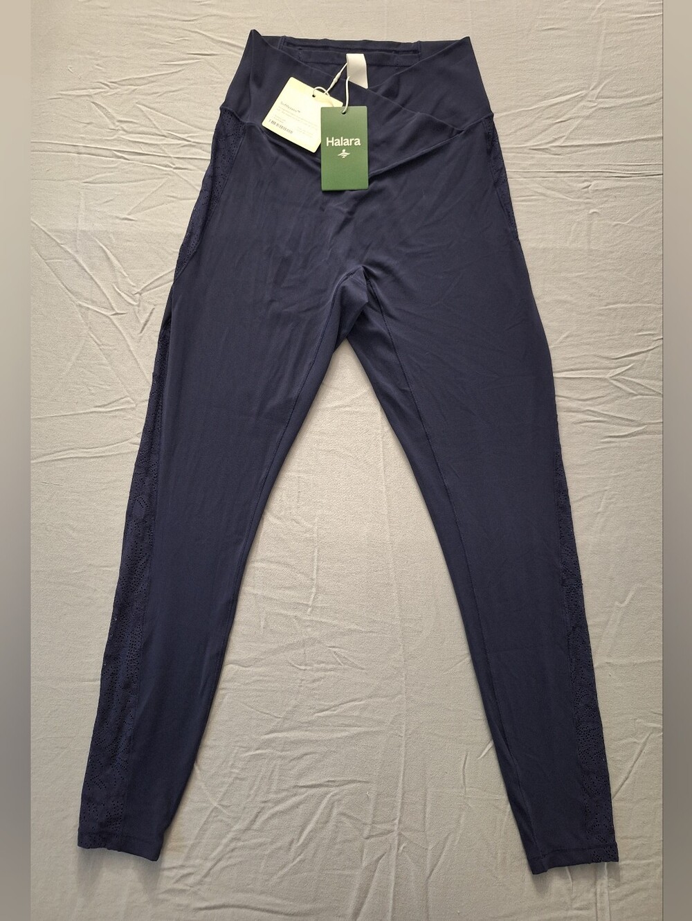 HALARA Softlyzero Buttery Navy High-waist Crossover Performance 7/8 Leggings M
